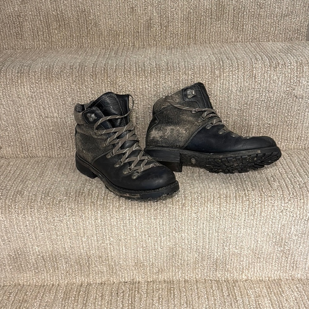 Women's Woolrich Rockies Black and Gray Hiking Boots